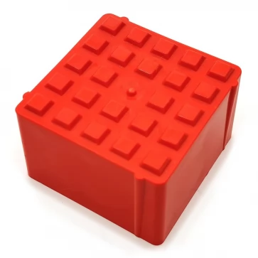 Oranžový plastový vyznačovací prvek ProGrass MAX, FLOMA - 9,7 x 9,7 x 5,9 cm