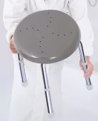 Stolička s nastavitelnou výškou, sedák šedý děrovaný, nosnost 150 KG (A170117)
