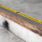 Černo-žlutá korundová protiskluzová páska s potiskem FLOMA Attention Danger - 18,3 m x 7,5 cm a tloušťka 0,7 mm