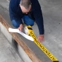 Černo-žlutá korundová protiskluzová páska s potiskem FLOMA Attention Danger - 18,3 m x 7,5 cm a tloušťka 0,7 mm