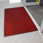Červená textilní vnitřní čistící vstupní rohož - 90 x 150 x 0,6 cm