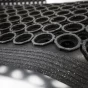 Černá gumová protiúnavová protiskluzová olejivzdorná průmyslová rohož (100% nitrilová pryž) High-Duty Grit - 150 x 90 x 1,3 cm