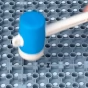 Červený polyethylenový nájezd AvaTile AT-STD - 25 x 13,7 x 1,6 cm